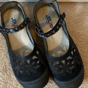 JBU Black Floral Cutout Mary Jane Kids Shoes